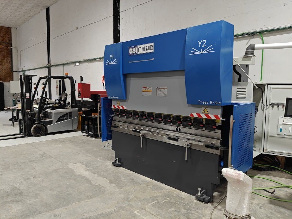 Plegadora CNC GSI de MetalCut360
